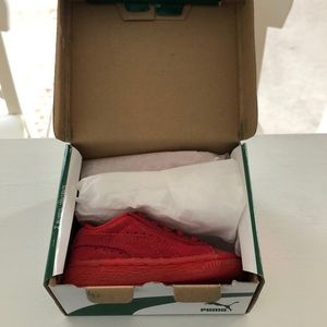 Toddler shoes size 5c